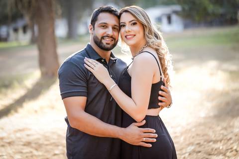 pre-wedding-ensaio-casal-casar-foto-fotografias-casamento-fotografo-em-uberlandia-daniel-custodio-uberlandia-minas-gerias-centro-cidade-parque-una-por-do-sol-igreja-maria-de-voz-vestido-terno-cerimonia-cerimonial-dj-buffet-banda-amor-love-madrinha-paje'