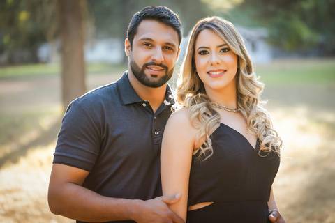 pre-wedding-ensaio-casal-casar-foto-fotografias-casamento-fotografo-em-uberlandia-daniel-custodio-uberlandia-minas-gerias-centro-cidade-parque-una-por-do-sol-igreja-maria-de-voz-vestido-terno-cerimonia-cerimonial-dj-buffet-banda-amor-love-madrinha-paje'