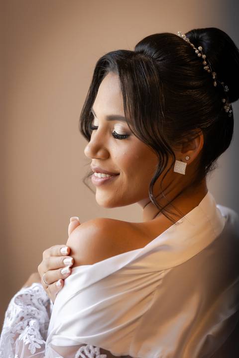 casamento-casar-noiva-make-vestido-buque-brinde-madrinha-dama-rainha-amor-fotografia-de-casamento-noivo-padrinho-chacara-love-cerimonial-igreja-por-do-sol-fotografo-fotos-dj-buffet-dança-uberlandia-minas-gerais-aliança-anel-banda-bar-buffet-buque-paixao- '