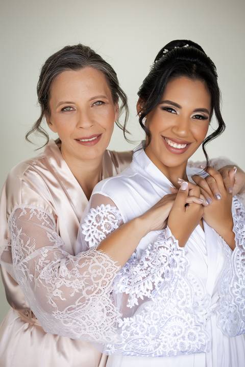 casamento-casar-noiva-make-vestido-buque-brinde-madrinha-dama-rainha-amor-fotografia-de-casamento-noivo-padrinho-chacara-love-cerimonial-igreja-por-do-sol-fotografo-fotos-dj-buffet-dança-uberlandia-minas-gerais-aliança-anel-banda-bar-buffet-buque-paixao- '