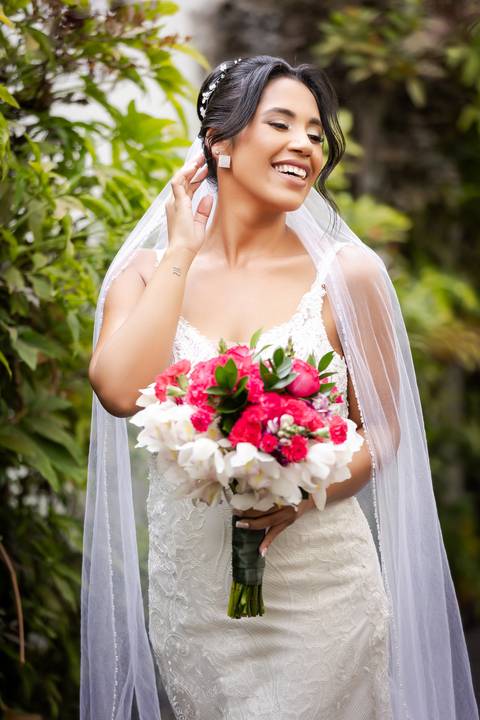 casamento-casar-noiva-make-vestido-buque-brinde-madrinha-dama-rainha-amor-fotografia-de-casamento-noivo-padrinho-chacara-love-cerimonial-igreja-por-do-sol-fotografo-fotos-dj-buffet-dança-uberlandia-minas-gerais-aliança-anel-banda-bar-buffet-buque-paixao- '
