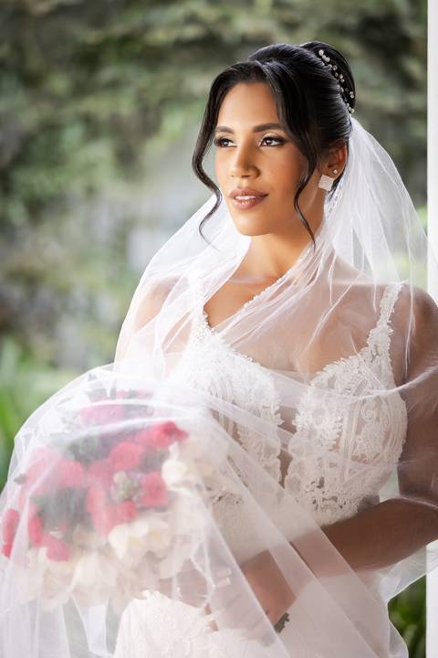casamento-casar-noiva-make-vestido-buque-brinde-madrinha-dama-rainha-amor-fotografia-de-casamento-noivo-padrinho-chacara-love-cerimonial-igreja-por-do-sol-fotografo-fotos-dj-buffet-dança-uberlandia-minas-gerais-aliança-anel-banda-bar-buffet-buque-paixao- '