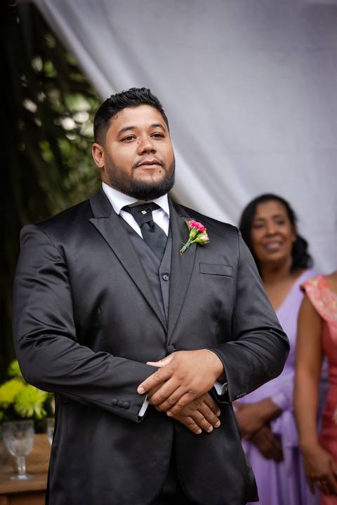 casamento-casar-noiva-make-vestido-buque-brinde-madrinha-dama-rainha-amor-fotografia-de-casamento-noivo-padrinho-chacara-love-cerimonial-igreja-por-do-sol-fotografo-fotos-dj-buffet-dança-uberlandia-minas-gerais-aliança-anel-banda-bar-buffet-buque-paixao- '