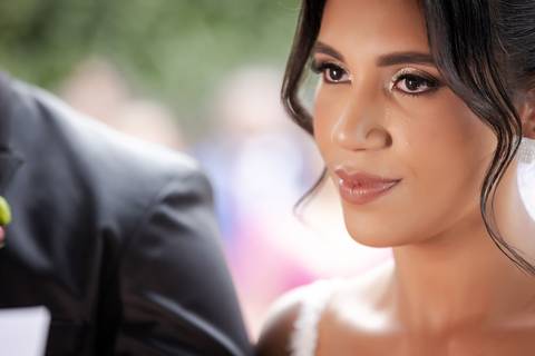 casamento-casar-noiva-make-vestido-buque-brinde-madrinha-dama-rainha-amor-fotografia-de-casamento-noivo-padrinho-chacara-love-cerimonial-igreja-por-do-sol-fotografo-fotos-dj-buffet-dança-uberlandia-minas-gerais-aliança-anel-banda-bar-buffet-buque-paixao- '