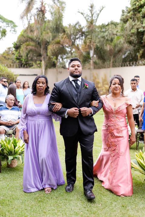 casamento-casar-noiva-make-vestido-buque-brinde-madrinha-dama-rainha-amor-fotografia-de-casamento-noivo-padrinho-chacara-love-cerimonial-igreja-por-do-sol-fotografo-fotos-dj-buffet-dança-uberlandia-minas-gerais-aliança-anel-banda-bar-buffet-buque-paixao- '