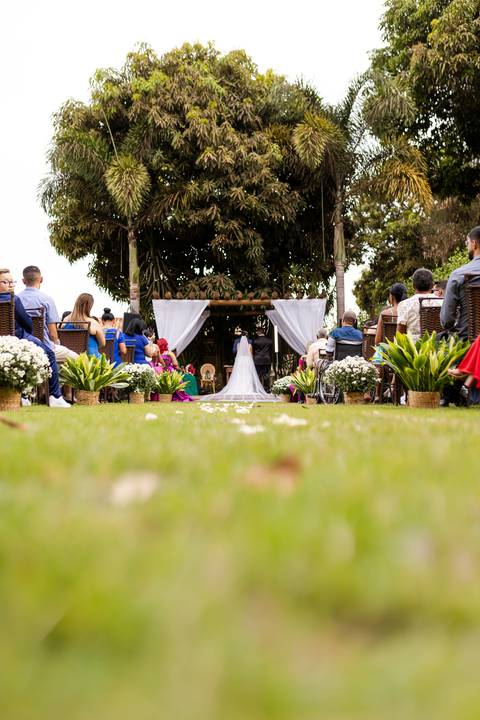 casamento-casar-noiva-make-vestido-buque-brinde-madrinha-dama-rainha-amor-fotografia-de-casamento-noivo-padrinho-chacara-love-cerimonial-igreja-por-do-sol-fotografo-fotos-dj-buffet-dança-uberlandia-minas-gerais-aliança-anel-banda-bar-buffet-buque-paixao- '