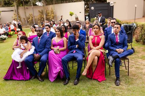 casamento-casar-noiva-make-vestido-buque-brinde-madrinha-dama-rainha-amor-fotografia-de-casamento-noivo-padrinho-chacara-love-cerimonial-igreja-por-do-sol-fotografo-fotos-dj-buffet-dança-uberlandia-minas-gerais-aliança-anel-banda-bar-buffet-buque-paixao- '