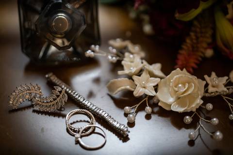 casar-noiva-vestido-make-cabelo-maquiagem-buque-madrinha-brinde-fotografo-fotos-fotografias-buque-aliança-civil-igreja-chacara-buffet-dança-banda-dj-por-do-sol-dama-drone-uberlandia-minas-gerais-amor-love-momento-unico-video-filmagem-mae-pai-filho-veio-oi'