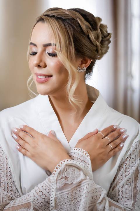 casar-noiva-vestido-make-cabelo-maquiagem-buque-madrinha-brinde-fotografo-fotos-fotografias-buque-aliança-civil-igreja-chacara-buffet-dança-banda-dj-por-do-sol-dama-drone-uberlandia-minas-gerais-amor-love-momento-unico-video-filmagem-mae-pai-filho-veio-oi'