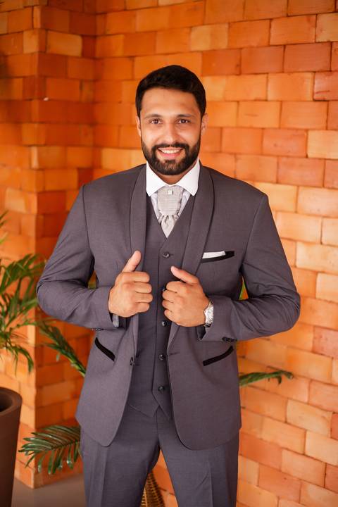 casar-noiva-vestido-make-cabelo-maquiagem-buque-madrinha-brinde-fotografo-fotos-fotografias-buque-aliança-civil-igreja-chacara-buffet-dança-banda-dj-por-do-sol-dama-drone-uberlandia-minas-gerais-amor-love-momento-unico-video-filmagem-mae-pai-filho-veio-oi'