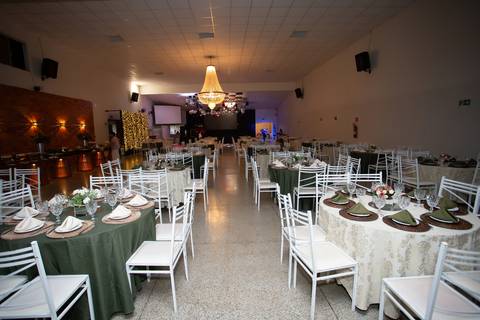 casar-noiva-vestido-make-cabelo-maquiagem-buque-madrinha-brinde-fotografo-fotos-fotografias-buque-aliança-civil-igreja-chacara-buffet-dança-banda-dj-por-do-sol-dama-drone-uberlandia-minas-gerais-amor-love-momento-unico-video-filmagem-mae-pai-filho-veio-oi'