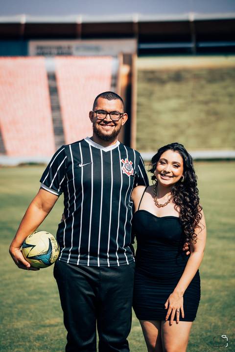 casamento-casar-noiva-make-vestido-buque-brinde-madrinha-dama-rainha-amor-fotografia-de-casamento-noivo-padrinho-chacara-love-cerimonial-igreja-por-do-sol-fotografo-fotos-dj-buffet-dança-uberlandia-minas-gerais-aliança-anel-banda-bar-buffet-buque-paixao- '