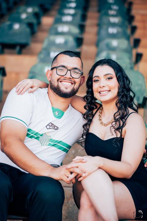 casamento-casar-noiva-make-vestido-buque-brinde-madrinha-dama-rainha-amor-fotografia-de-casamento-noivo-padrinho-chacara-love-cerimonial-igreja-por-do-sol-fotografo-fotos-dj-buffet-dança-uberlandia-minas-gerais-aliança-anel-banda-bar-buffet-buque-paixao- '