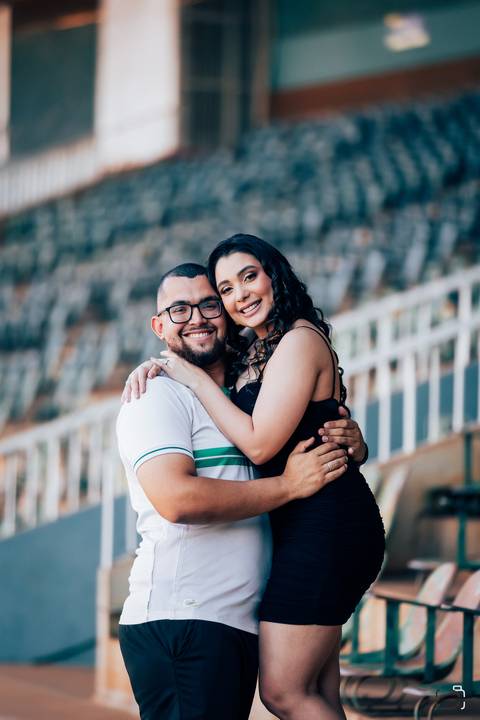 casamento-casar-noiva-make-vestido-buque-brinde-madrinha-dama-rainha-amor-fotografia-de-casamento-noivo-padrinho-chacara-love-cerimonial-igreja-por-do-sol-fotografo-fotos-dj-buffet-dança-uberlandia-minas-gerais-aliança-anel-banda-bar-buffet-buque-paixao- '