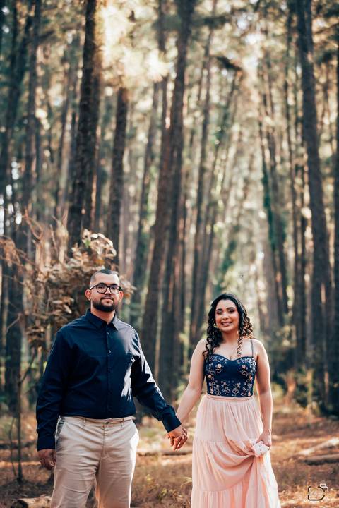 casamento-casar-noiva-make-vestido-buque-brinde-madrinha-dama-rainha-amor-fotografia-de-casamento-noivo-padrinho-chacara-love-cerimonial-igreja-por-do-sol-fotografo-fotos-dj-buffet-dança-uberlandia-minas-gerais-aliança-anel-banda-bar-buffet-buque-paixao- '
