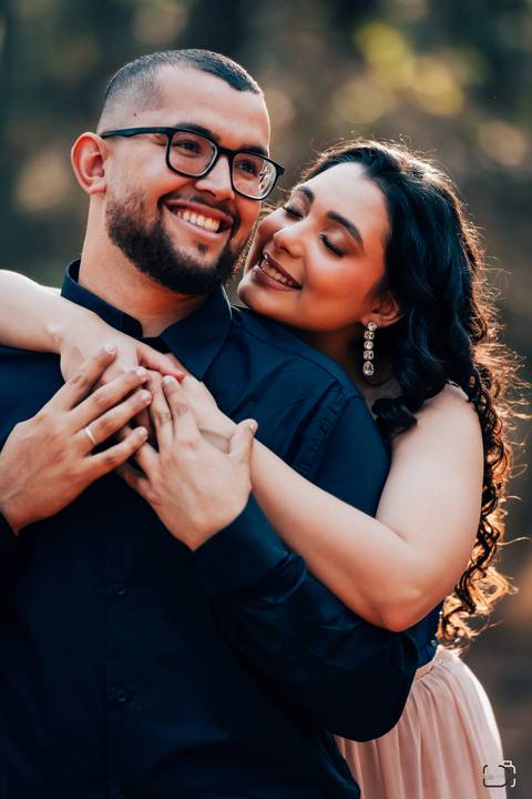 casamento-casar-noiva-make-vestido-buque-brinde-madrinha-dama-rainha-amor-fotografia-de-casamento-noivo-padrinho-chacara-love-cerimonial-igreja-por-do-sol-fotografo-fotos-dj-buffet-dança-uberlandia-minas-gerais-aliança-anel-banda-bar-buffet-buque-paixao- '