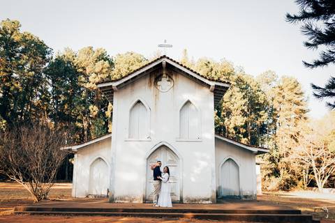 casamento-casar-noiva-make-vestido-buque-brinde-madrinha-dama-rainha-amor-fotografia-de-casamento-noivo-padrinho-chacara-love-cerimonial-igreja-por-do-sol-fotografo-fotos-dj-buffet-dança-uberlandia-minas-gerais-aliança-anel-banda-bar-buffet-buque-paixao- '