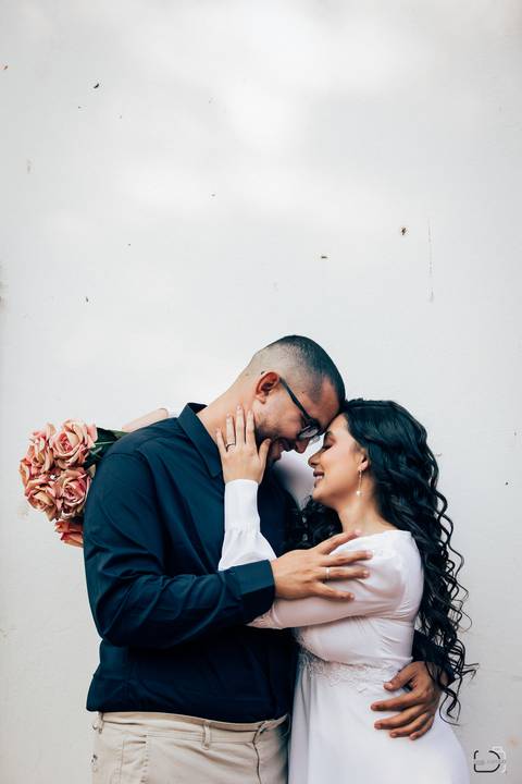 casamento-casar-noiva-make-vestido-buque-brinde-madrinha-dama-rainha-amor-fotografia-de-casamento-noivo-padrinho-chacara-love-cerimonial-igreja-por-do-sol-fotografo-fotos-dj-buffet-dança-uberlandia-minas-gerais-aliança-anel-banda-bar-buffet-buque-paixao- '