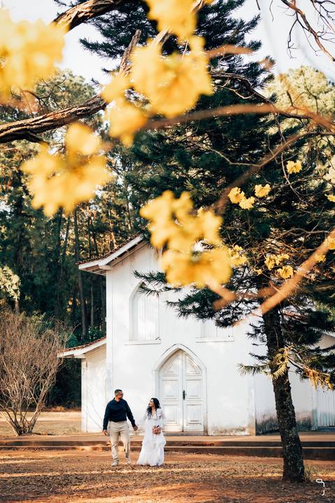 casamento-casar-noiva-make-vestido-buque-brinde-madrinha-dama-rainha-amor-fotografia-de-casamento-noivo-padrinho-chacara-love-cerimonial-igreja-por-do-sol-fotografo-fotos-dj-buffet-dança-uberlandia-minas-gerais-aliança-anel-banda-bar-buffet-buque-paixao- '