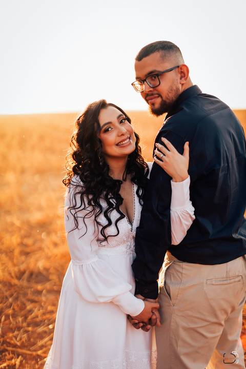 casamento-casar-noiva-make-vestido-buque-brinde-madrinha-dama-rainha-amor-fotografia-de-casamento-noivo-padrinho-chacara-love-cerimonial-igreja-por-do-sol-fotografo-fotos-dj-buffet-dança-uberlandia-minas-gerais-aliança-anel-banda-bar-buffet-buque-paixao- '