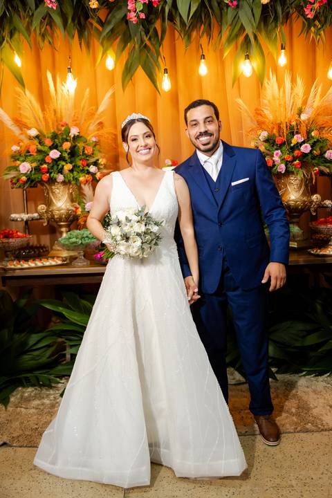 casamento-casar-cerimonia-noiva-vestido-atelie-buque-make-off-maquiagem-fotografo-daniel-custodio-madrinha-dama-cabelo-noivo-padrinho-carro-festa-terno-chacra-bufft-atelie-mae-pai-por-do-sol-love-amor-wedding-brinde-padre-igreja-brinco-sapato-aliança-love'