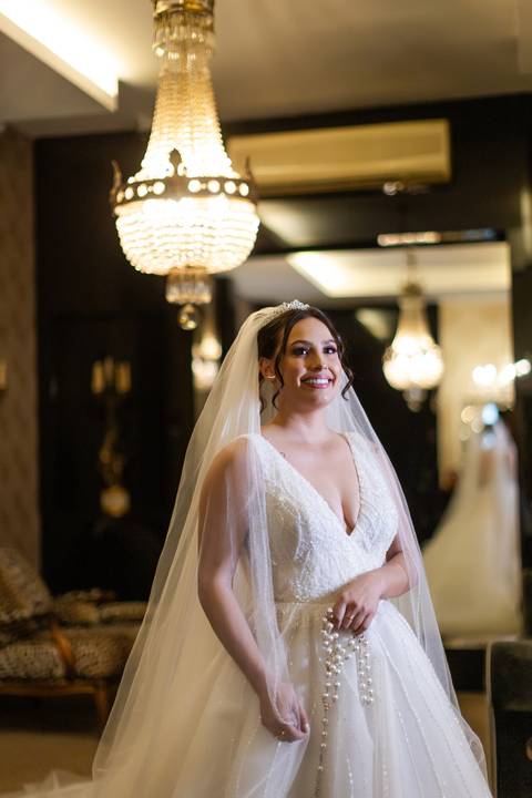 casamento-casar-cerimonia-noiva-vestido-atelie-buque-make-off-maquiagem-fotografo-daniel-custodio-madrinha-dama-cabelo-noivo-padrinho-carro-festa-terno-chacra-bufft-atelie-mae-pai-por-do-sol-love-amor-wedding-brinde-padre-igreja-brinco-sapato-aliança-love'