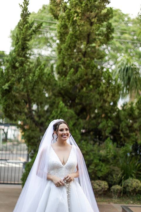 casamento-casar-cerimonia-noiva-vestido-atelie-buque-make-off-maquiagem-fotografo-daniel-custodio-madrinha-dama-cabelo-noivo-padrinho-carro-festa-terno-chacra-bufft-atelie-mae-pai-por-do-sol-love-amor-wedding-brinde-padre-igreja-brinco-sapato-aliança-love'