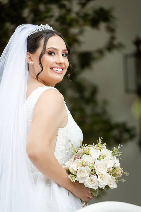 casamento-casar-cerimonia-noiva-vestido-atelie-buque-make-off-maquiagem-fotografo-daniel-custodio-madrinha-dama-cabelo-noivo-padrinho-carro-festa-terno-chacra-bufft-atelie-mae-pai-por-do-sol-love-amor-wedding-brinde-padre-igreja-brinco-sapato-aliança-love'