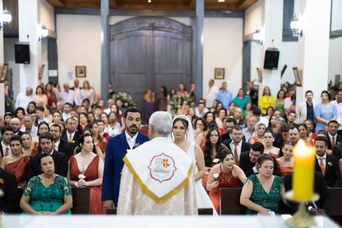 casamento-casar-cerimonia-noiva-vestido-atelie-buque-make-off-maquiagem-fotografo-daniel-custodio-madrinha-dama-cabelo-noivo-padrinho-carro-festa-terno-chacra-bufft-atelie-mae-pai-por-do-sol-love-amor-wedding-brinde-padre-igreja-brinco-sapato-aliança-love'