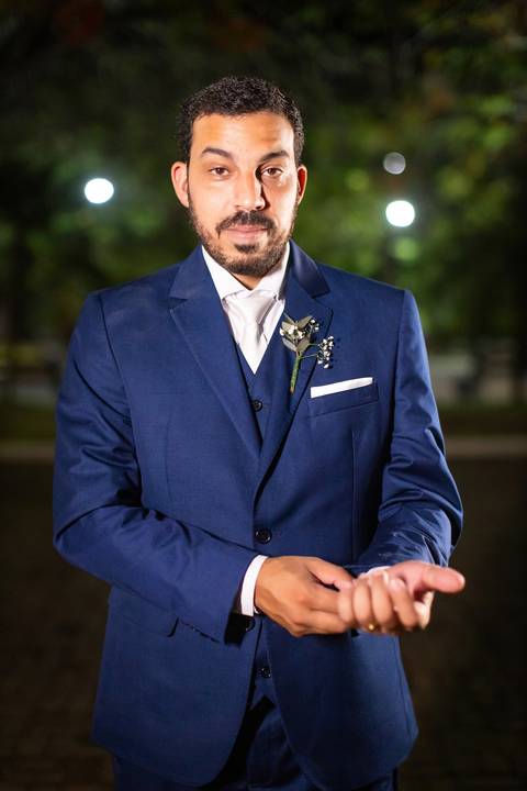 casamento-casar-cerimonia-noiva-vestido-atelie-buque-make-off-maquiagem-fotografo-daniel-custodio-madrinha-dama-cabelo-noivo-padrinho-carro-festa-terno-chacra-bufft-atelie-mae-pai-por-do-sol-love-amor-wedding-brinde-padre-igreja-brinco-sapato-aliança-love'