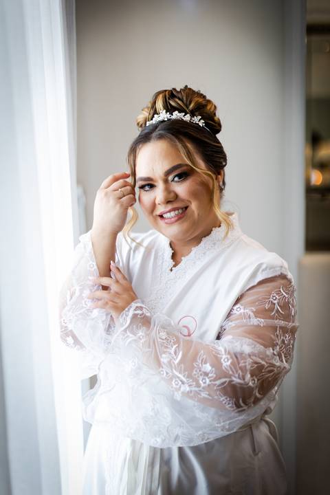 casamento-casar-cerimonia-noiva-vestido-atelie-buque-make-off-maquiagem-fotografo-daniel-custodio-madrinha-dama-cabelo-noivo-padrinho-carro-festa-terno-chacra-bufft-atelie-mae-pai-por-do-sol-love-amor-wedding-brinde-padre-igreja-brinco-sapato-aliança-love'