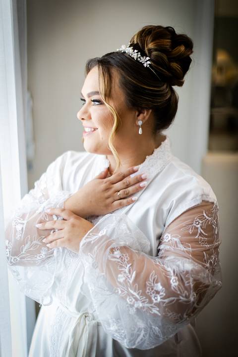 casamento-casar-cerimonia-noiva-vestido-atelie-buque-make-off-maquiagem-fotografo-daniel-custodio-madrinha-dama-cabelo-noivo-padrinho-carro-festa-terno-chacra-bufft-atelie-mae-pai-por-do-sol-love-amor-wedding-brinde-padre-igreja-brinco-sapato-aliança-love'