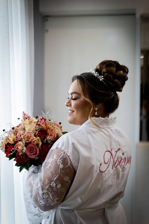 casamento-casar-cerimonia-noiva-vestido-atelie-buque-make-off-maquiagem-fotografo-daniel-custodio-madrinha-dama-cabelo-noivo-padrinho-carro-festa-terno-chacra-bufft-atelie-mae-pai-por-do-sol-love-amor-wedding-brinde-padre-igreja-brinco-sapato-aliança-love'