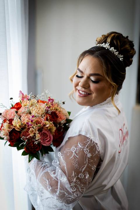 casamento-casar-cerimonia-noiva-vestido-atelie-buque-make-off-maquiagem-fotografo-daniel-custodio-madrinha-dama-cabelo-noivo-padrinho-carro-festa-terno-chacra-bufft-atelie-mae-pai-por-do-sol-love-amor-wedding-brinde-padre-igreja-brinco-sapato-aliança-love'