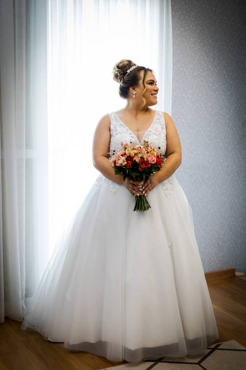 casamento-casar-cerimonia-noiva-vestido-atelie-buque-make-off-maquiagem-fotografo-daniel-custodio-madrinha-dama-cabelo-noivo-padrinho-carro-festa-terno-chacra-bufft-atelie-mae-pai-por-do-sol-love-amor-wedding-brinde-padre-igreja-brinco-sapato-aliança-love'