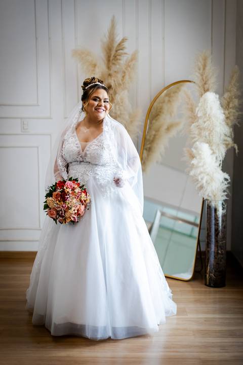 casamento-casar-cerimonia-noiva-vestido-atelie-buque-make-off-maquiagem-fotografo-daniel-custodio-madrinha-dama-cabelo-noivo-padrinho-carro-festa-terno-chacra-bufft-atelie-mae-pai-por-do-sol-love-amor-wedding-brinde-padre-igreja-brinco-sapato-aliança-love'