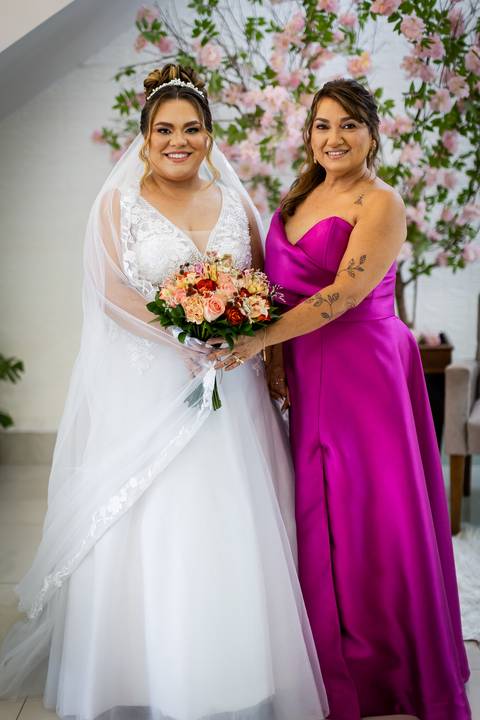 casamento-casar-cerimonia-noiva-vestido-atelie-buque-make-off-maquiagem-fotografo-daniel-custodio-madrinha-dama-cabelo-noivo-padrinho-carro-festa-terno-chacra-bufft-atelie-mae-pai-por-do-sol-love-amor-wedding-brinde-padre-igreja-brinco-sapato-aliança-love'