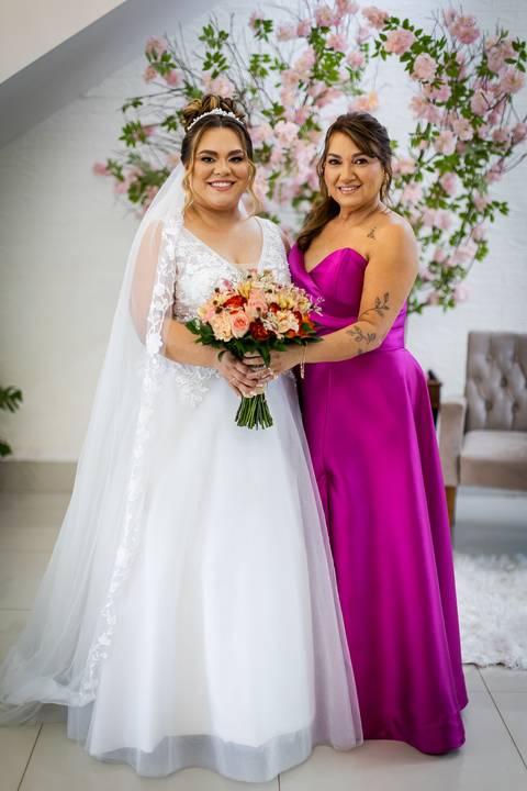 casamento-casar-cerimonia-noiva-vestido-atelie-buque-make-off-maquiagem-fotografo-daniel-custodio-madrinha-dama-cabelo-noivo-padrinho-carro-festa-terno-chacra-bufft-atelie-mae-pai-por-do-sol-love-amor-wedding-brinde-padre-igreja-brinco-sapato-aliança-love'