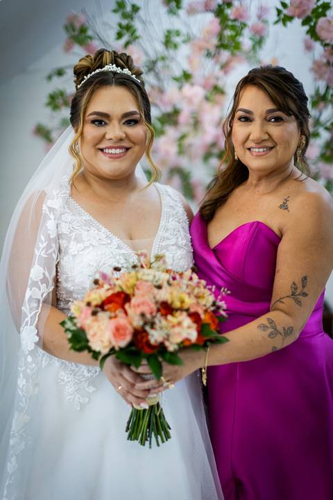 casamento-casar-cerimonia-noiva-vestido-atelie-buque-make-off-maquiagem-fotografo-daniel-custodio-madrinha-dama-cabelo-noivo-padrinho-carro-festa-terno-chacra-bufft-atelie-mae-pai-por-do-sol-love-amor-wedding-brinde-padre-igreja-brinco-sapato-aliança-love'