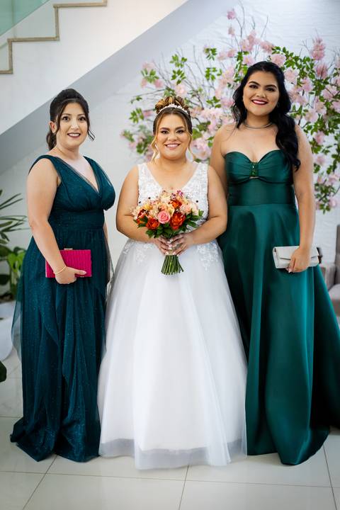 casamento-casar-cerimonia-noiva-vestido-atelie-buque-make-off-maquiagem-fotografo-daniel-custodio-madrinha-dama-cabelo-noivo-padrinho-carro-festa-terno-chacra-bufft-atelie-mae-pai-por-do-sol-love-amor-wedding-brinde-padre-igreja-brinco-sapato-aliança-love'