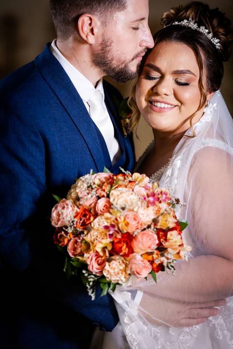 casamento-casar-cerimonia-noiva-vestido-atelie-buque-make-off-maquiagem-fotografo-daniel-custodio-madrinha-dama-cabelo-noivo-padrinho-carro-festa-terno-chacra-bufft-atelie-mae-pai-por-do-sol-love-amor-wedding-brinde-padre-igreja-brinco-sapato-aliança-love'