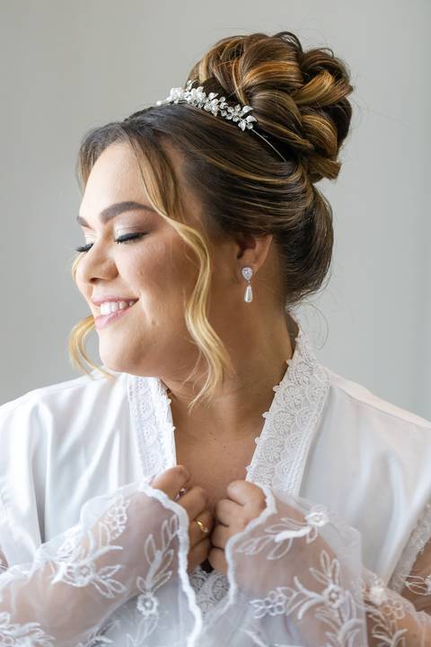 casamento-casar-cerimonia-noiva-vestido-atelie-buque-make-off-maquiagem-fotografo-daniel-custodio-madrinha-dama-cabelo-noivo-padrinho-carro-festa-terno-chacra-bufft-atelie-mae-pai-por-do-sol-love-amor-wedding-brinde-padre-igreja-brinco-sapato-aliança-love'