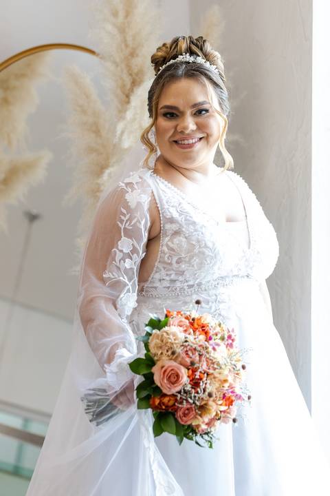 casamento-casar-cerimonia-noiva-vestido-atelie-buque-make-off-maquiagem-fotografo-daniel-custodio-madrinha-dama-cabelo-noivo-padrinho-carro-festa-terno-chacra-bufft-atelie-mae-pai-por-do-sol-love-amor-wedding-brinde-padre-igreja-brinco-sapato-aliança-love'