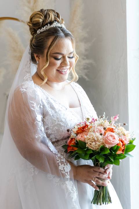 casamento-casar-cerimonia-noiva-vestido-atelie-buque-make-off-maquiagem-fotografo-daniel-custodio-madrinha-dama-cabelo-noivo-padrinho-carro-festa-terno-chacra-bufft-atelie-mae-pai-por-do-sol-love-amor-wedding-brinde-padre-igreja-brinco-sapato-aliança-love'