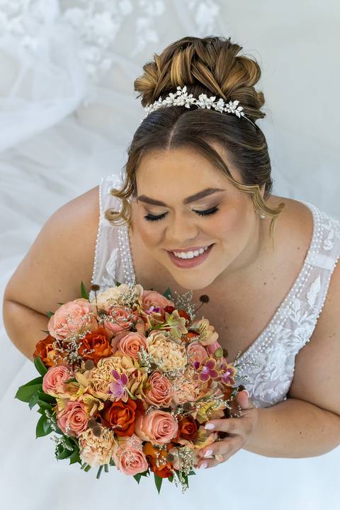 casamento-casar-cerimonia-noiva-vestido-atelie-buque-make-off-maquiagem-fotografo-daniel-custodio-madrinha-dama-cabelo-noivo-padrinho-carro-festa-terno-chacra-bufft-atelie-mae-pai-por-do-sol-love-amor-wedding-brinde-padre-igreja-brinco-sapato-aliança-love'