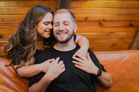 casamento-casar-cerimonia-noiva-vestido-atelie-buque-make-off-maquiagem-fotografo-daniel-custodio-madrinha-dama-cabelo-noivo-padrinho-carro-festa-terno-chacra-bufft-atelie-mae-pai-por-do-sol-love-amor-wedding-brinde-padre-igreja-brinco-sapato-aliança-love'