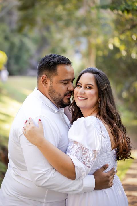casamento-casar-cerimonia-noiva-vestido-atelie-buque-make-off-maquiagem-fotografo-daniel-custodio-madrinha-dama-cabelo-noivo-padrinho-carro-festa-terno-chacra-bufft-atelie-mae-pai-por-do-sol-love-amor-wedding-brinde-padre-igreja-brinco-sapato-aliança-love'
