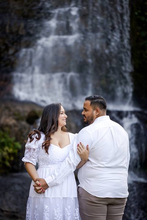 casamento-casar-cerimonia-noiva-vestido-atelie-buque-make-off-maquiagem-fotografo-daniel-custodio-madrinha-dama-cabelo-noivo-padrinho-carro-festa-terno-chacra-bufft-atelie-mae-pai-por-do-sol-love-amor-wedding-brinde-padre-igreja-brinco-sapato-aliança-love'