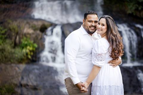 casamento-casar-cerimonia-noiva-vestido-atelie-buque-make-off-maquiagem-fotografo-daniel-custodio-madrinha-dama-cabelo-noivo-padrinho-carro-festa-terno-chacra-bufft-atelie-mae-pai-por-do-sol-love-amor-wedding-brinde-padre-igreja-brinco-sapato-aliança-love'