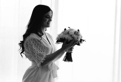 casamento-casar-cerimonia-noiva-vestido-atelie-buque-make-off-maquiagem-fotografo-daniel-custodio-madrinha-dama-cabelo-noivo-padrinho-carro-festa-terno-chacra-bufft-atelie-mae-pai-por-do-sol-love-amor-wedding-brinde-padre-igreja-brinco-sapato-aliança-love'